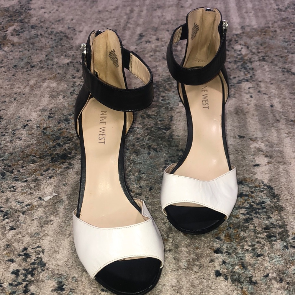 Nine West Black and White Women's Sandals